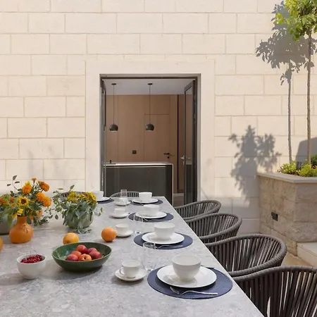 Amari Plano, Luxury 7br Villa, וילה *